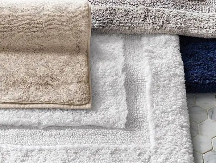 White Fluffy Bathroom Rugs