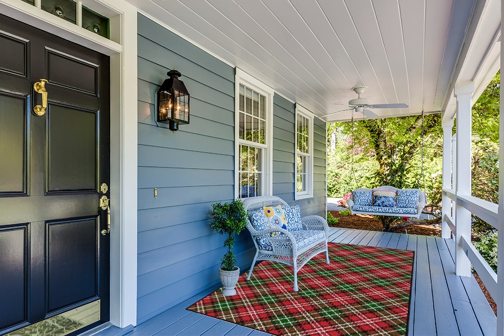 Brumlow MILLS Christmas Plaid Washable Festive Print Holiday Area Rug for Living or Dining Room, Bedroom Carpet and Kitchen Rug, 5'x8', Multicolor in Light Blue Patio