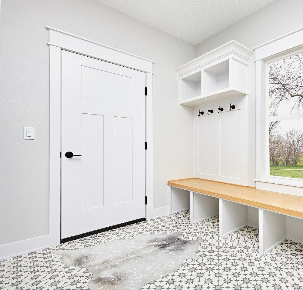 Loloi II Odessa Collection ODE-02 Silver/Grey 3'-10" x 5' Accent Rug in White Modern Entryway