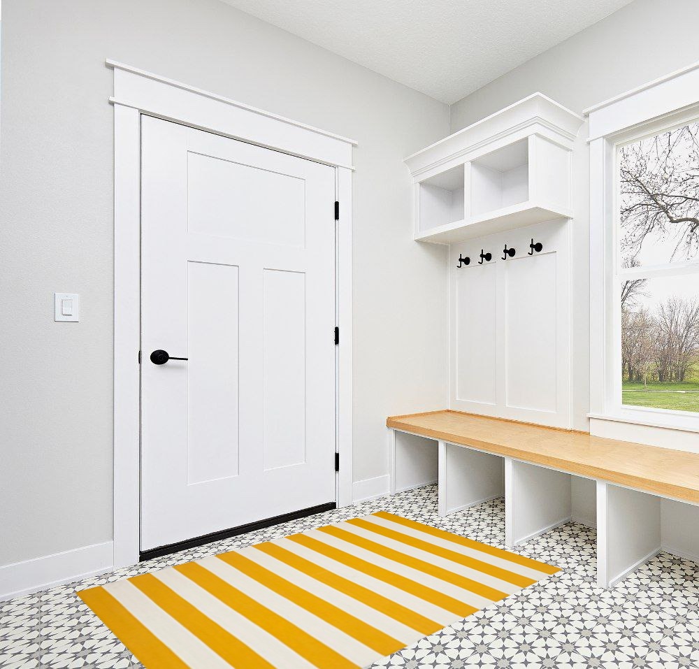 SAFAVIEH Montauk Collection Accent Rug - 4' x 6', Yellow & Ivory, Handmade Flat Weave Boho Farmhouse Cotton Stripe, Ideal for High Traffic Areas in Entryway, Living Room, Bedroom (MTK712A) in White Modern Entryway