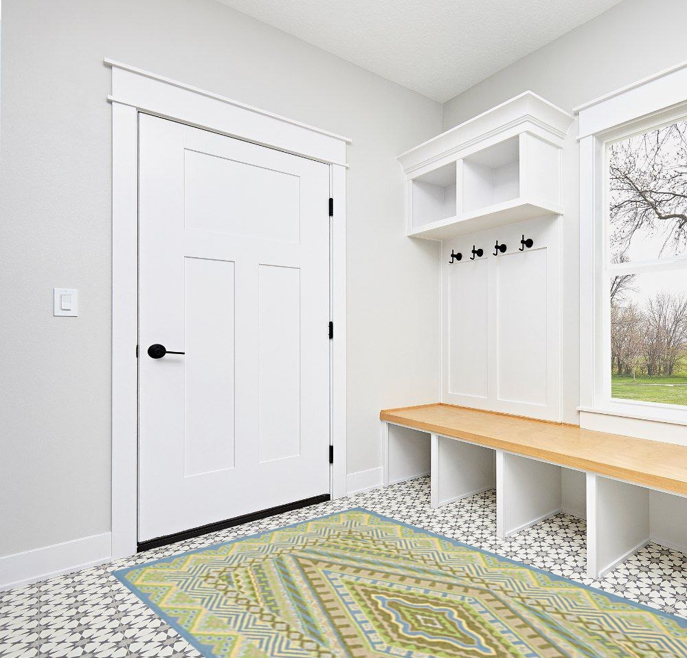 SAFAVIEH Four Seasons Collection 5' x 8' Blue / Yellow FRS490H Hand-Hooked Area Rug in White Modern Entryway