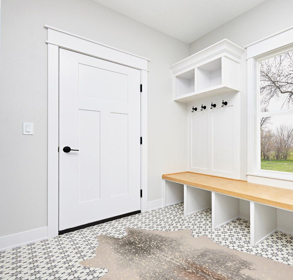 Loloi II Bryce Collection BZ-07 Pewter/Gold, Contemporary 5' x 6'-6" Area Rug in White Modern Entryway