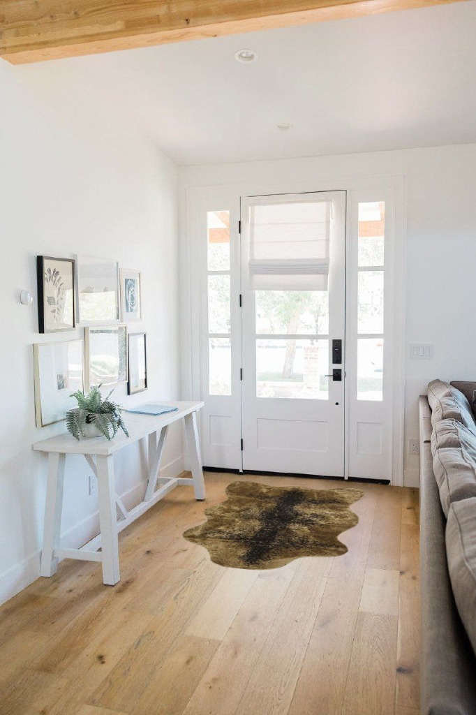 Walk on Me Classic Grizzly Bear Pelt - Faux Fur Rug - New Made in France (3x5 or 5x7) (3x5 (Actual 40" x 55")) in White Scandinavian Entryway