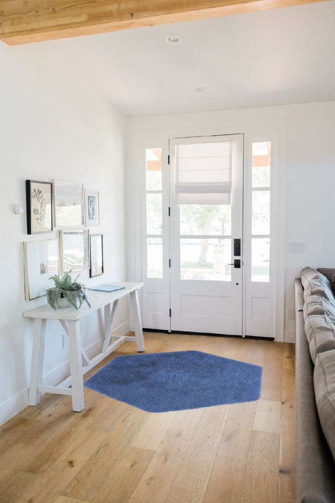 Ultra Soft Rug 4.6 ft in White Scandinavian Entryway