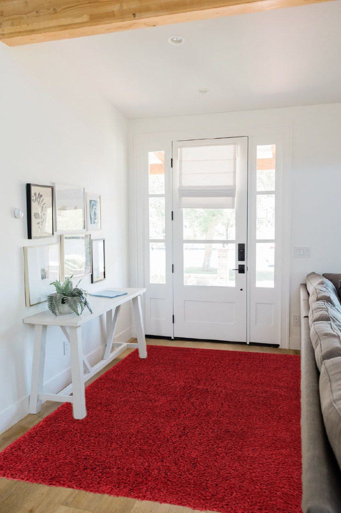Everyday Shag Rug 5' x 8' in White Scandinavian Entryway