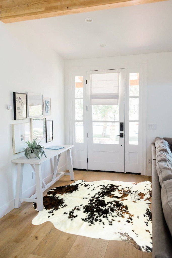 HIDES BAZAAR Light Tricolor Cowhide Rug, Premium Quality Genuine Leather Cow Hide, White, Brown and Black Color Mix Area Rug (5x7 ft) in White Scandinavian Entryway
