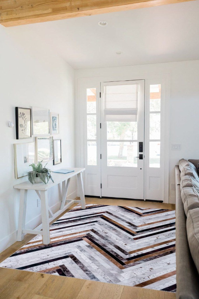 DECOMALL Coronado Washable Rugs 5x7, Modern Geometric Rug with Rubber Backing, Faux Cowhide Area Rug Non Slip Carpet for Living Room Bedroom Dinning Room, 5x7ft, Multi in White Scandinavian Entryway