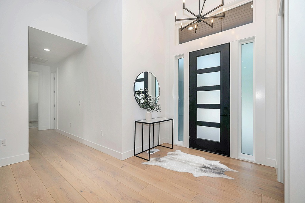 Loloi II Odessa Collection ODE-02 Silver/Grey 3'-10" x 5' Accent Rug in Modern White Entryway