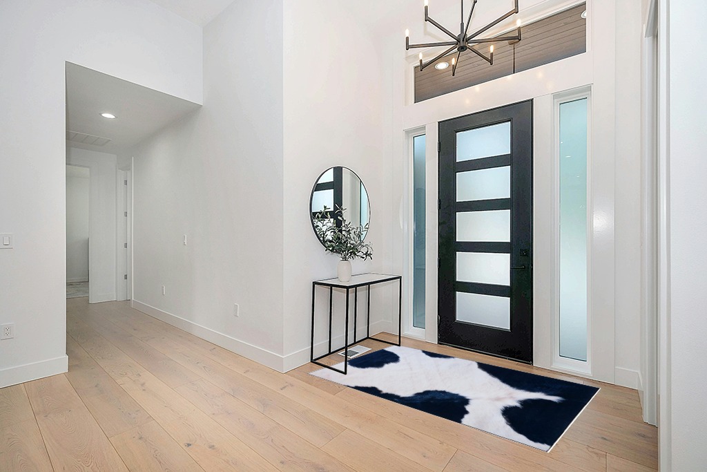 Safavieh Faux Hide Collection Accent Rug - 4' x 6', Ivory & Dark Blue, Non-Shedding & Easy Care, Machine Washable Ideal for High Traffic Areas in Entryway, Living Room, Bedroom (FAH548A) in Modern White Entryway