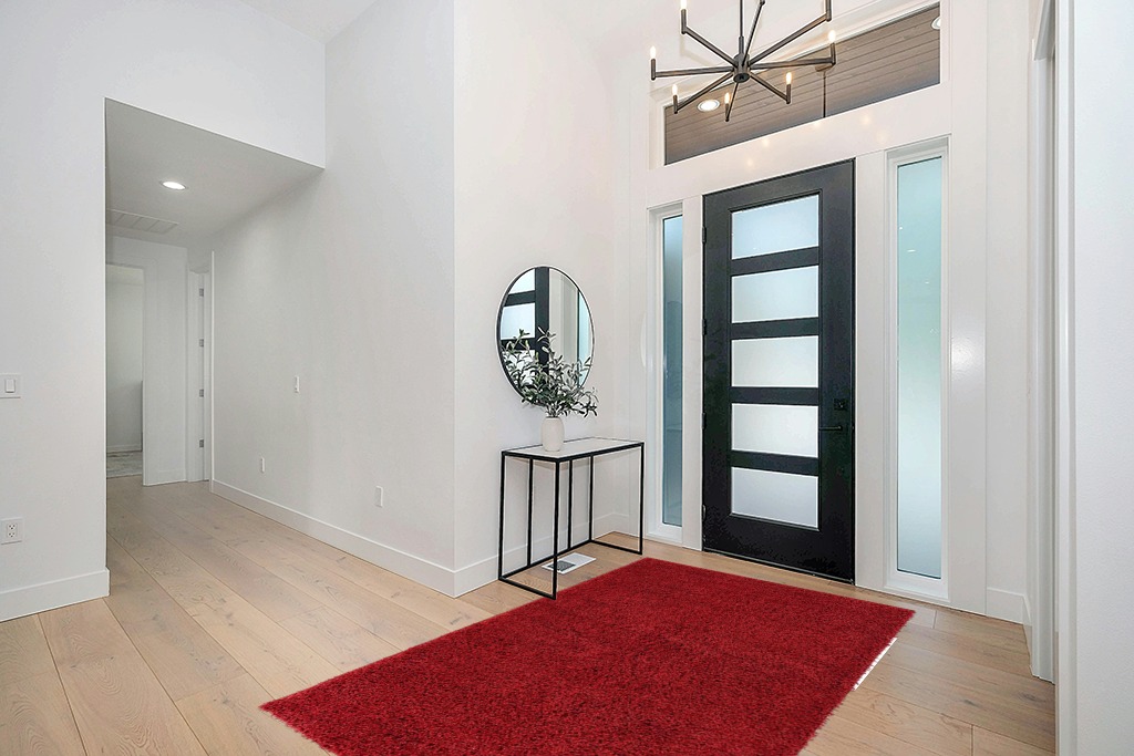 Everyday Shag Rug 5' x 8' in Modern White Entryway