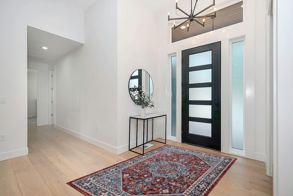 Safavieh Bayside Collection Area Rug - 5'3" x 7'6", Red & Blue, Traditional Oriental Design, Non-Shedding & Easy Care, Machine Washable Ideal for High Traffic Areas in Living Room, Bedroom (BAY110Q) in Modern White Entryway