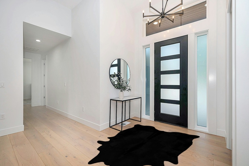 Faux Fur Cowhide Rugs (5 * 7 ft), Machine Washable Cow Print Area Carpet Black Color with Non-Slip Suede Backing, Durable & No Shedding in Modern White Entryway