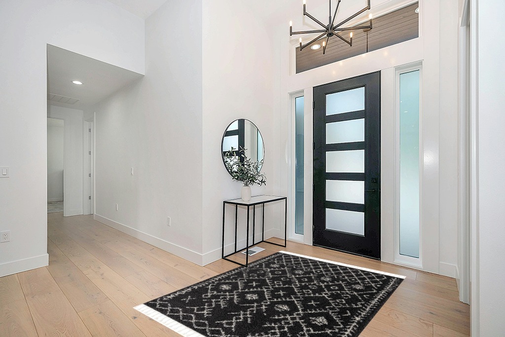 Hauteloom Berber Shag Collection - Thetford Farmhouse Living Room Bedroom Area Rug with Tassel - Fluffy Plush High Pile Carpet - Soft Shaggy Rug, Moroccan Trellis - Black, White, Beige - 5'3" x 7'3" in Modern White Entryway