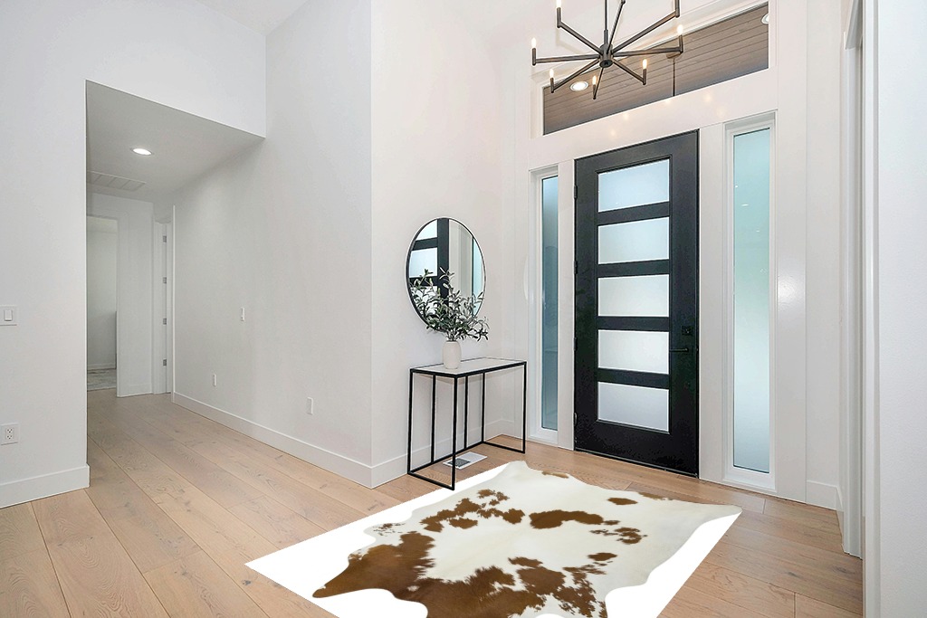 Brown & White Cowhide Area Rug Natural Premium Quality Cow Skin Hair On Leather Rug for Bedroom Décor 5ft x 7ft (60Inch x 84Inch, 152.4CM x 213.36CM) XX-Large in Modern White Entryway