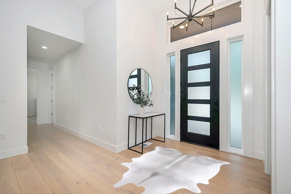 Cowhide Rug Large Best Living Room and Home Office Decor Area Rug Natural Grey and White Animal Skin Hairon learher Carpet Hide in Modern White Entryway