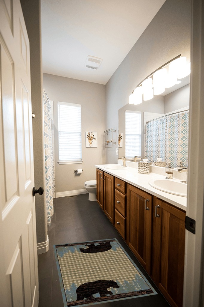 Mayberry Rugs Ashland Area Rug, 2'3"x3'3", Blue in Wooden and Grey Bathroom