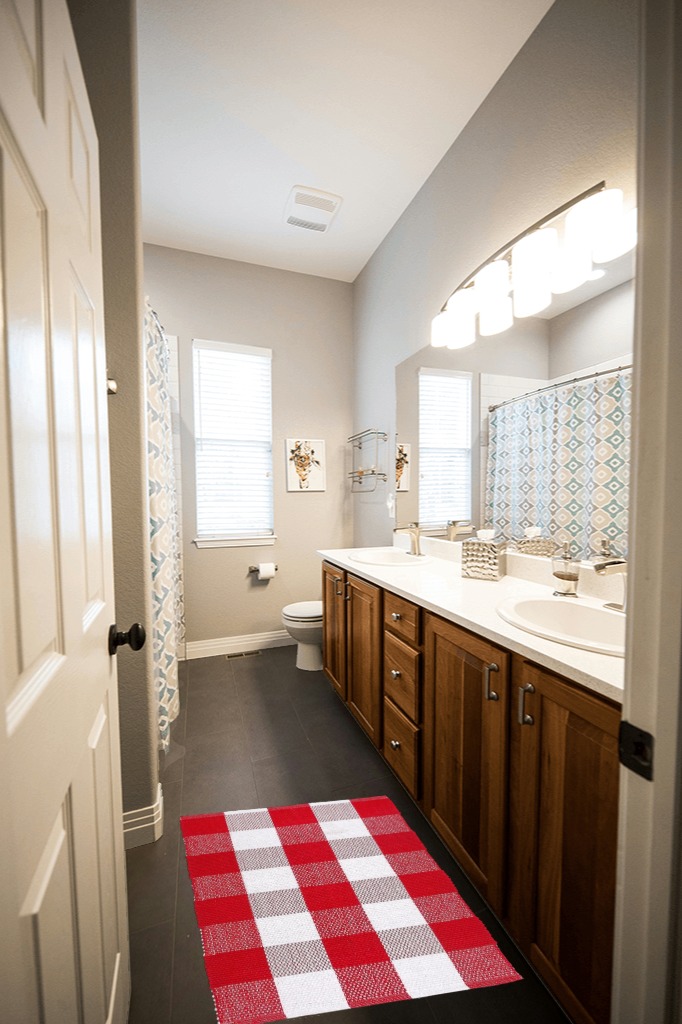 Buffalo Plaid Rug for Living Room 24x36 inch- Red White, Kitchen Rug,Entry Way Rug, Door Rug, Area Rug, Farmhouse Bath Room Rug, Buffalo Check Rug, Woven Rag Rug, 2x3 Rug,Reversible Rug Cotton in Wooden and Grey Bathroom