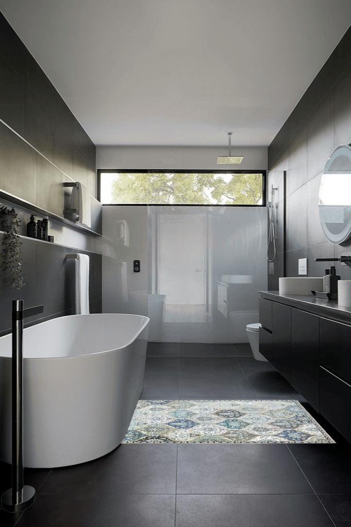 Beeiva Washable Bedroom Kitchen Area Rug in Black Modern Bathroom