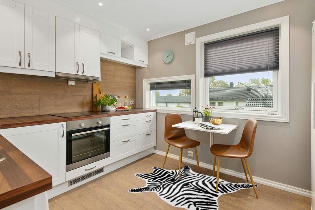 nuLOOM Jayla Machine Washable Zebra Faux Cowhide Accent Rug, 3' 10" x 5', Black and White in Wood and White Small Kitchen