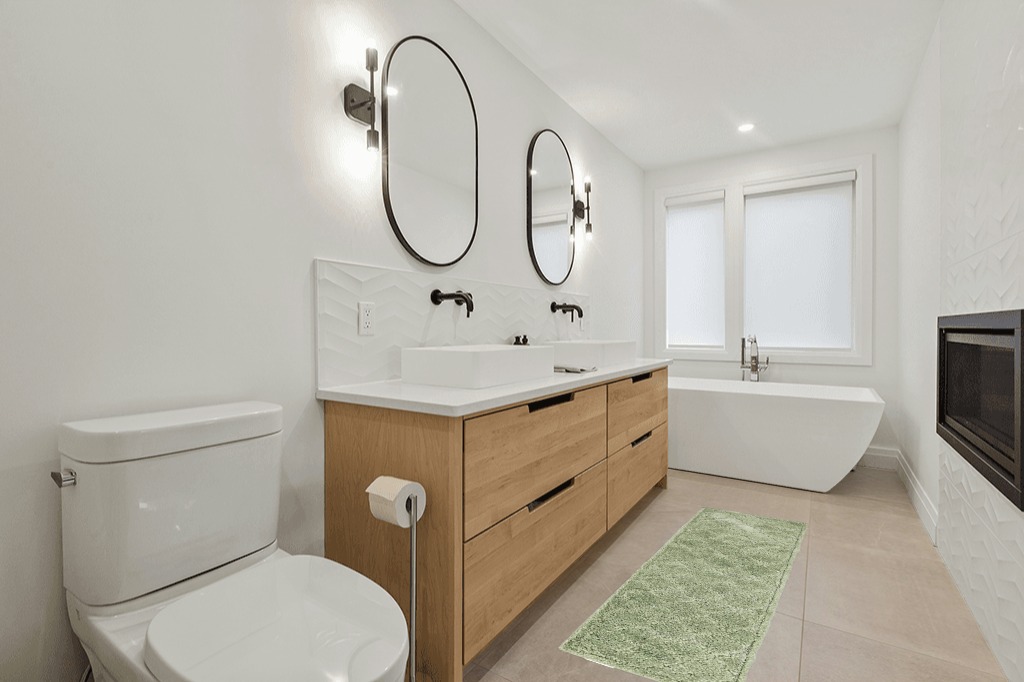 Unique Loom Trellis Shag Collection Plush Geometric Modern Moroccan Lattice Green Runner Rug in Scandinavian Neutral bathroom