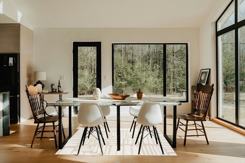 Abani Nuevo Collection Area Rug - Neutral Beige/Cream Abstract Design - 4'x6' - Easy to Clean - Durable for Kids & Pets - Non-Shedding - Medium Pile - Soft Feel - for Living Room, Bedroom & Office in Modern Scandinavian Dining Room with Black Accents