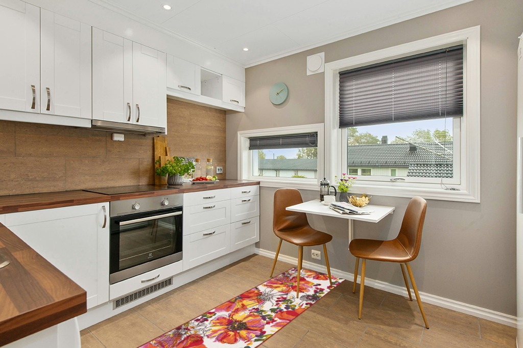 Multi Modern Non Slip Living Room Runner in Wood and White Small Kitchen