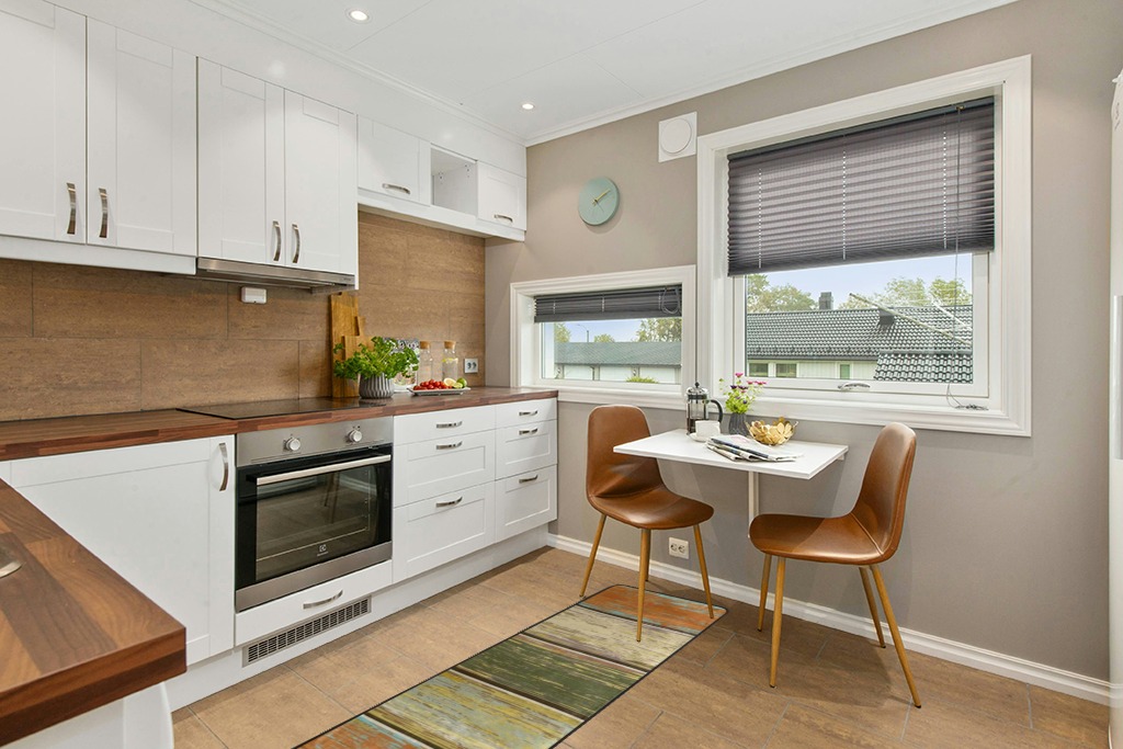 xigua Vintage Wood Grain Area Rug - 2' x 6' Washable Runner Rugs with Rubber Backing - Non Skid Floor Carpet for Indoor Living Room Hallway Kitchen in Wood and White Small Kitchen