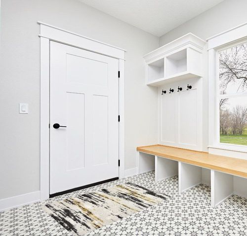 JONATHAN Y SHG102A-3 Nova Modern Bold Strie' Shag Indoor Area-Rug, Contemporary, Bohemian, Transitional Easy-Cleaning,Bedroom,Kitchen,Living Room,Non Shedding, Beige/Black/Yellow, 3 X 5 in White Modern Entryway