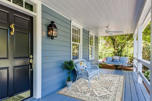 nuLOOM Becca Traditional Tiled Area Rug, 5x8, Charcoal in Light Blue Patio