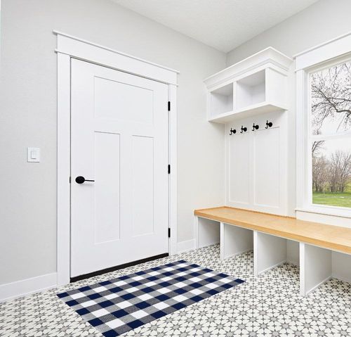 SEEKSEE Cotton Buffalo Plaid Rug 3'x 5' Navy Blue and White Hand Woven Checked Rug Washable Doormats Indoor Outdoor Rugs for Layered Front Door Mats, Porch, Kitchen, Farmhouse, Entryway in White Modern Entryway