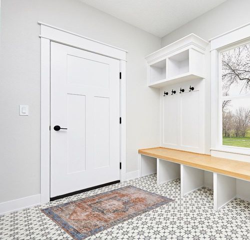 Estmy Farmhouse Vintage Area Rug - 3x5 Oriental Distressed Small Entryway Rug Doormat Boho Tribal Ultra Thin Non-Slip Washable Flatweave Floor Carpet for Indoor Front Entrance Kitchen Bathroom in White Modern Entryway