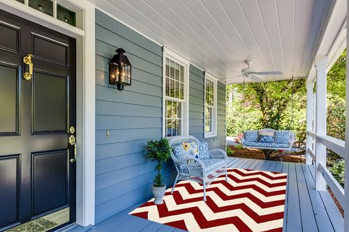 SAFAVIEH Chatham Collection Area Rug - 5' x 8', Red & Ivory, Handmade Chevron Wool, Ideal for High Traffic Areas in Living Room, Bedroom (CHT715G) in Light Blue Patio