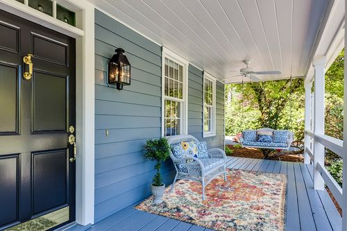 Orange/Navy Traditional Living Room Area Rug in Light Blue Patio
