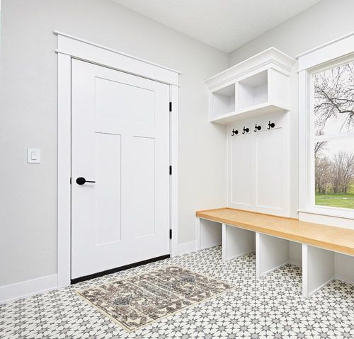 Maples Rugs Distressed Tapestry Vintage Kitchen Rugs Non Skid Accent Area Floor Mat [Made in USA], 2'6 x 3'10, Neutral in White Modern Entryway