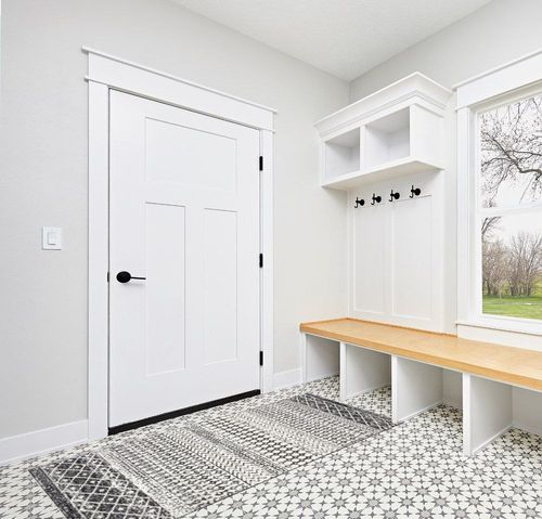 Hauteloom Constantinople Moroccan Trellis Bohemian Hallway, Entryway, Kitchen Runner Rug - Traditional Farmhouse Carpet - Black, Gray, White - 2'7" X 7'3" in White Modern Entryway
