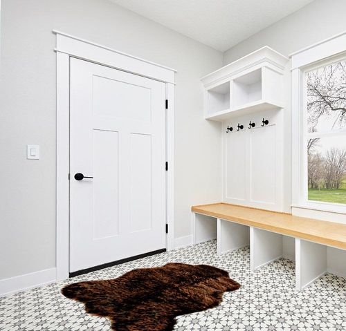 2x4 Faux Fur Sheepskin Accent Rug/Bear Skin/Area Throw/Carpet/Pelt Rug/New in White Modern Entryway