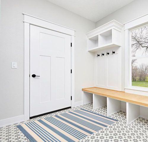 Safavieh Beach House Rug Collection BHS222M - Beige / Blue - 4' x 6' in White Modern Entryway
