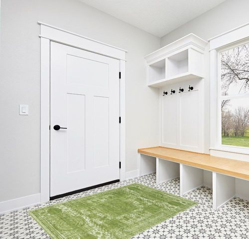 Charlton Home Pat Green Area Rug, Size: Rectangle 4' x 6' in White Modern Entryway
