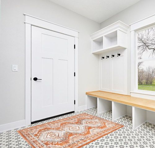 Filey Oriental Terracotta/Ivory Area Rug Mistana Rug Size: Rectangle 4'1" x 6'1" in White Modern Entryway
