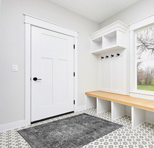 nuLOOM Transitional Persian Delores Area Rug, 4x6, Dark Grey in White Modern Entryway