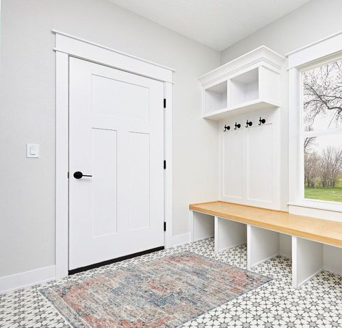 nuLOOM Sawyer Vintage Transitional Area Rug, 4' x 6', Multi in White Modern Entryway