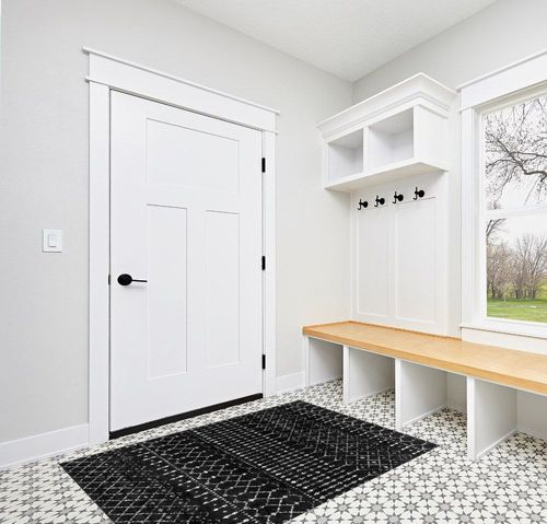 nuLOOM Moroccan Blythe Area Rug, 4x6, Black And White in White Modern Entryway