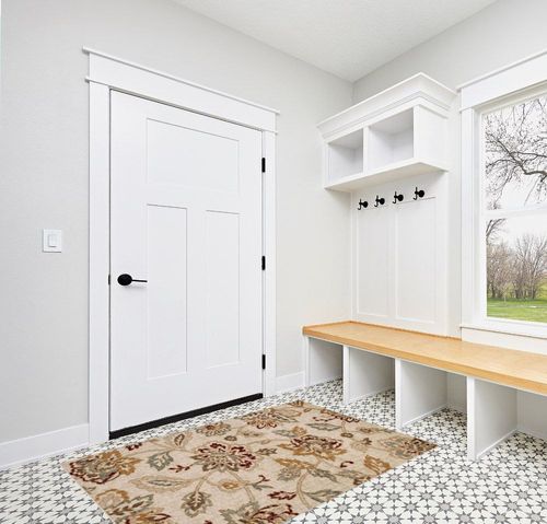 SUPERIOR Indoor Area Rug Perfect for Hallways, Entryway, Office, Living Room, Hardwood, Tile, Jute Backed, Modern Farmhouse Floral Decor, Jacobean Collection - 4ft x 6ft, Stone in White Modern Entryway