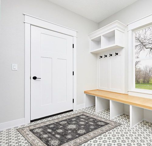 nuLOOM Mollie Machine Washable Traditional Border Area Rug, 4' x 6', Charcoal in White Modern Entryway