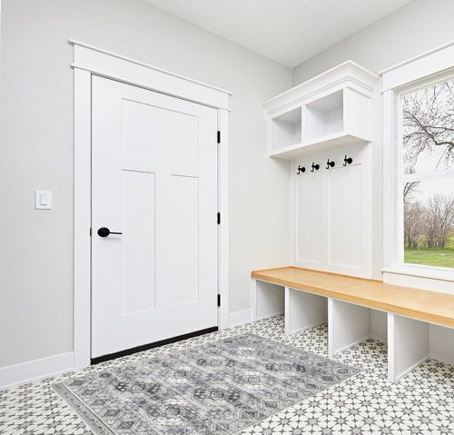 nuLOOM Shea Vintage Area Rug, 4x6, Grey in White Modern Entryway