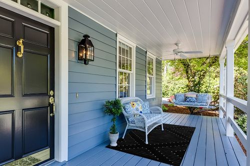 MitoVilla Black and White Rug in Light Blue Patio