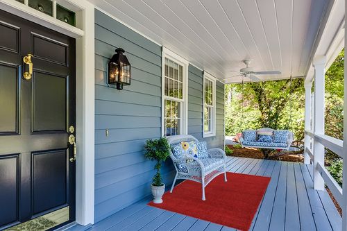 Unique Loom Solid Shag Collection Area Rug (4' 1" x 6' 1" Rectangle, Cherry Red) in Light Blue Patio