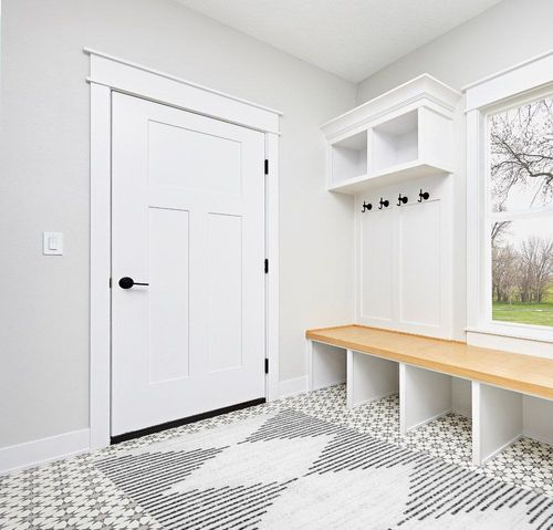 Washable Diamond Stripes Area Rug in White Modern Entryway