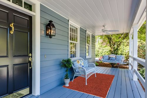 Unique Loom Solid Shag Collection Area Rug (4' 1" x 6' 1" Rectangle, Terracotta) in Light Blue Patio