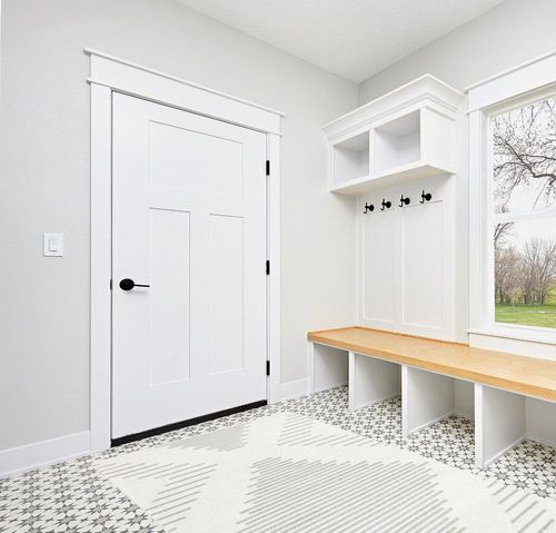 Markus Geometric Gray and Ivory Area Rug Foundstone Rug Size: Rectangle 5'3" x 8' in White Modern Entryway